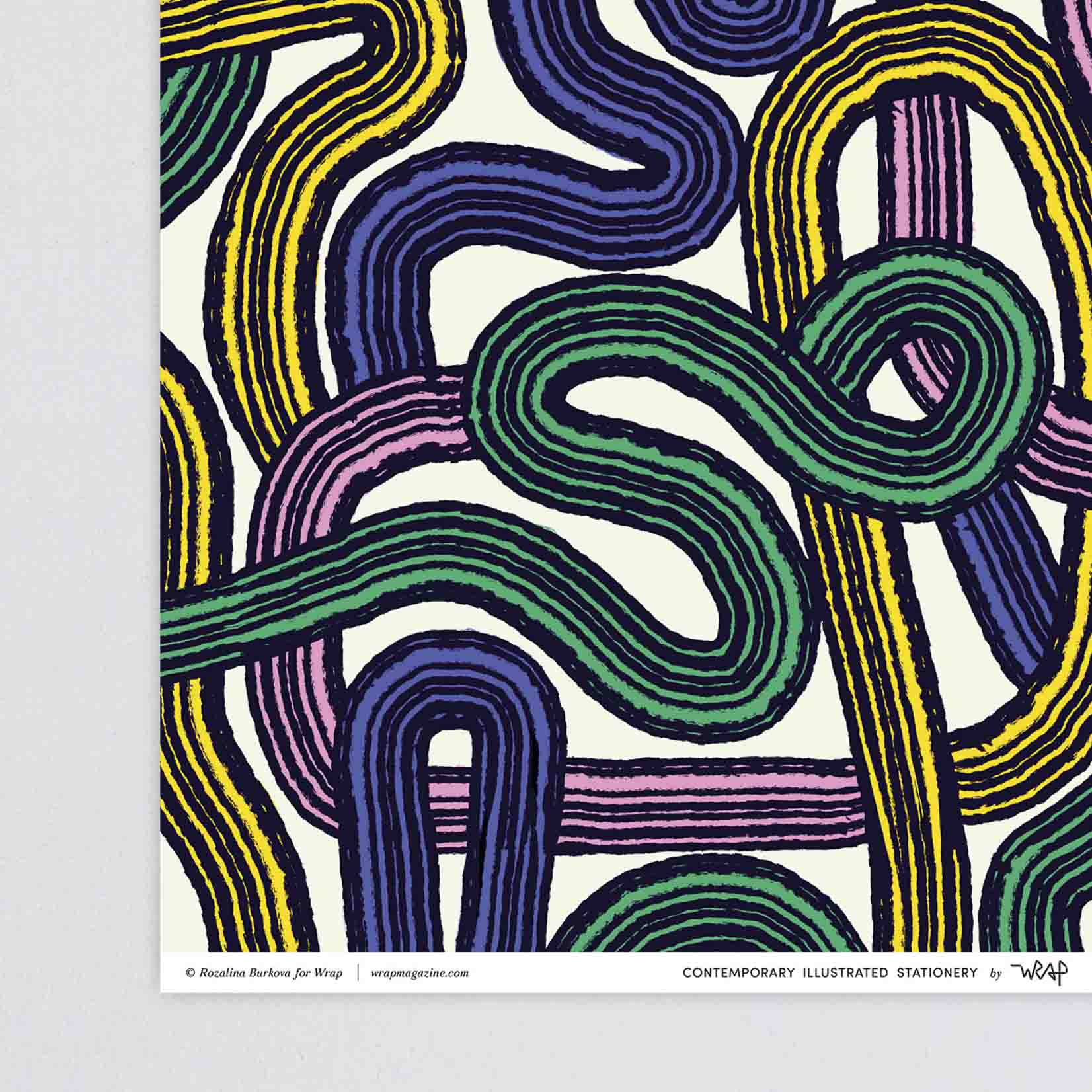 Geschenkpapier mit spiralförmigen, schwarz gestreiften Bändern in Gelb, Rosa, Violett und GrünWrap Geschenkpapier Spirals Spiralen Pinselstrich buntes Papier Pinsel Linien
