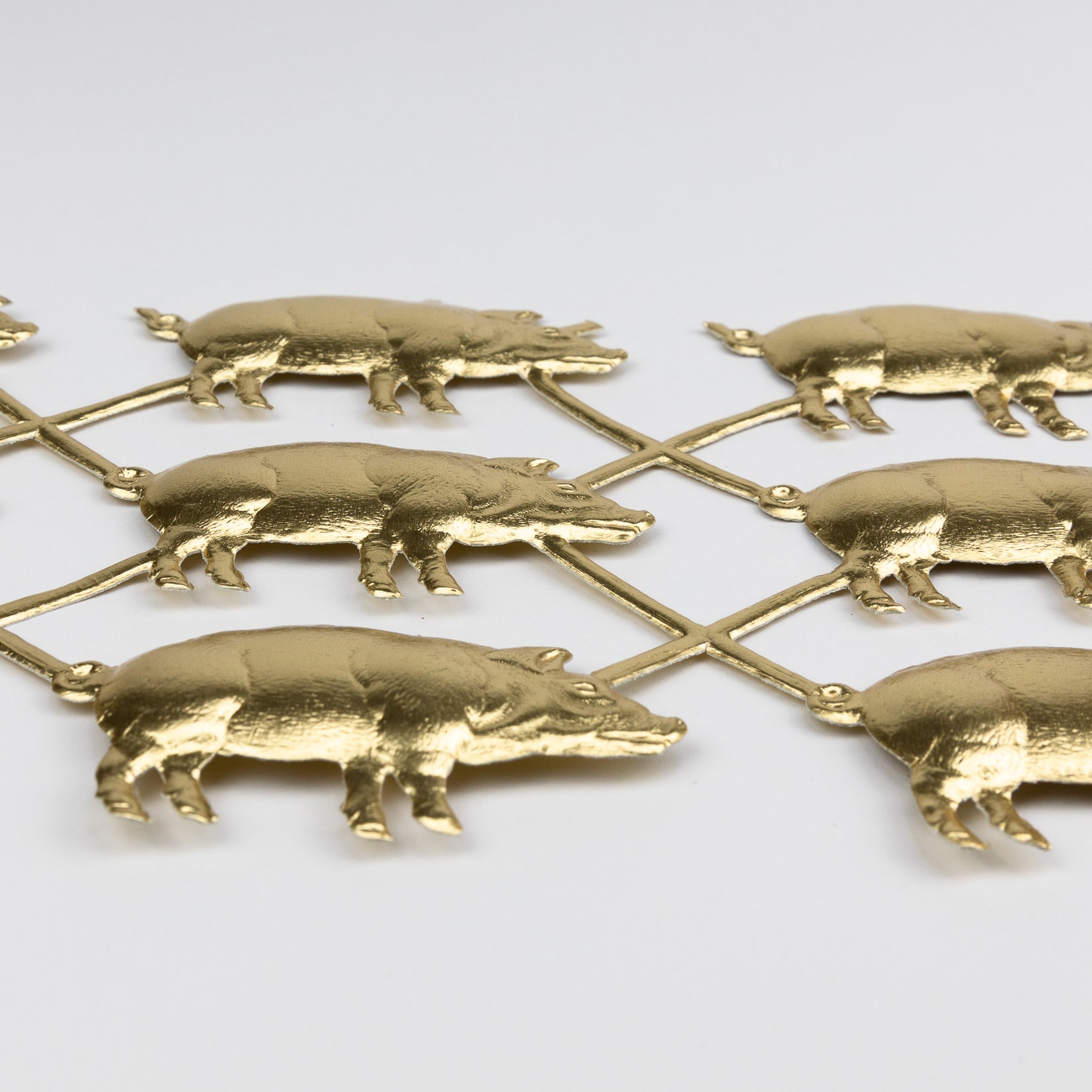 Dresdner Ornamente Pappen Schweine gold