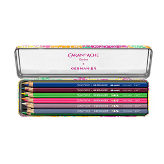 Das Kreativset enthält Metallicfarben, Neonfarben und wasservermalbare Aquarellfarben.