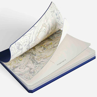 farblich abgestimmtes Marmorpapier als Vorsatz
