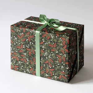 Haferkorn & Sauerbrey Geschenkpapier aus Berlin Feinstpapier Offsetdruck White Red Berries Beeren Weihnachten Ilex