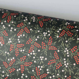 Haferkorn & Sauerbrey Geschenkpapier aus Berlin Feinstpapier Offsetdruck White Red Berries Beeren Weihnachten Ilex