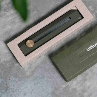Das Utility Knife wird in einer schicken Geschenkverpackung geliefert.