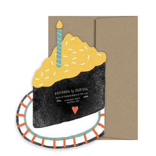 gestanzte Karte in Form eines Tortenstücks mit Geburtstagskerze