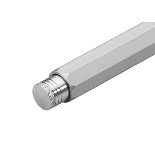 In der Kappe des Minenhalters verbirgt sich ein Spitzer.