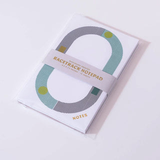 Schreibblock mit Umrandung wie eine Rennstrecke