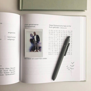 Hochzeitsgaestebuch mit Portraitseiten für Freunde