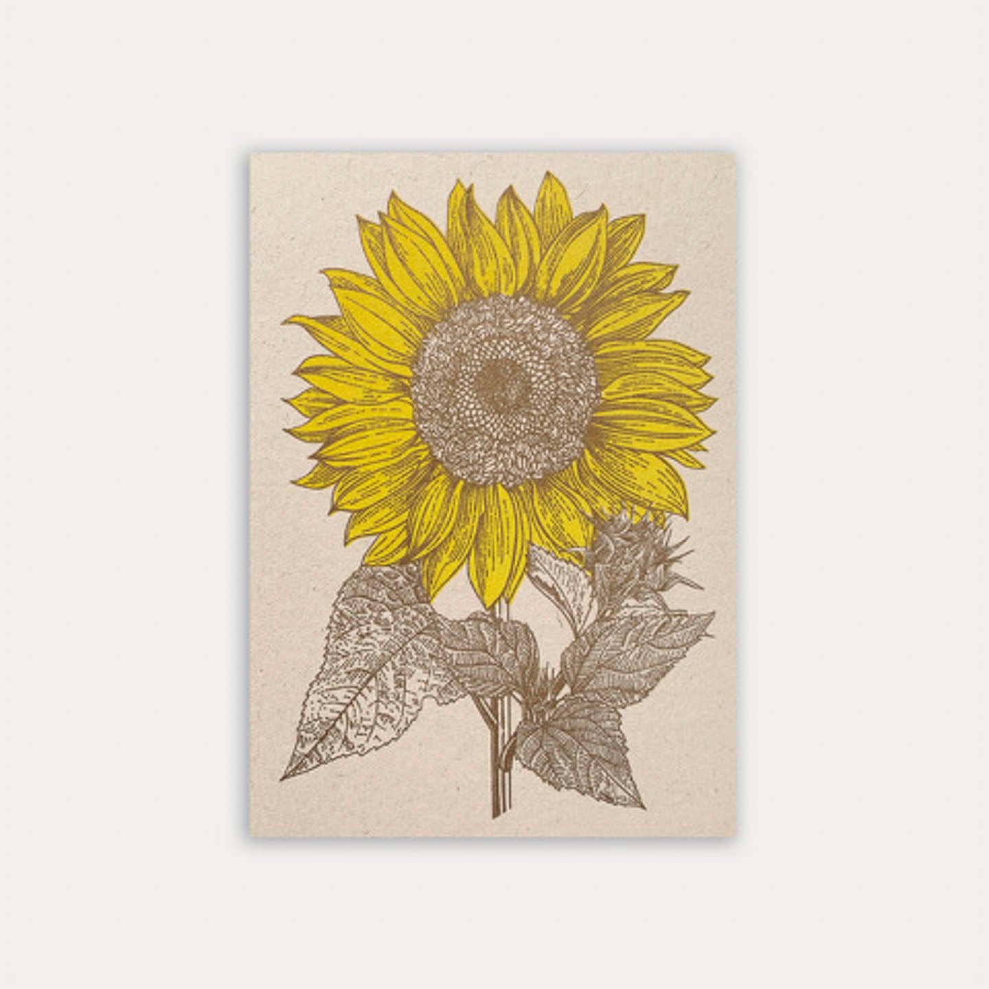 Große Sonnenblume in Gelb, Blätter und Kerne in Gold als Risodruck auf NaturpapierTogethery Karte Postkarte Risographie Riso Druck Sonnenblume Blume