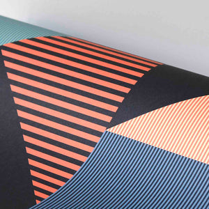 Geschenkpapier aus Berlin Feinstpapier Offsetdruck Geometrie Geometrische Formen Muster Grafische Linien